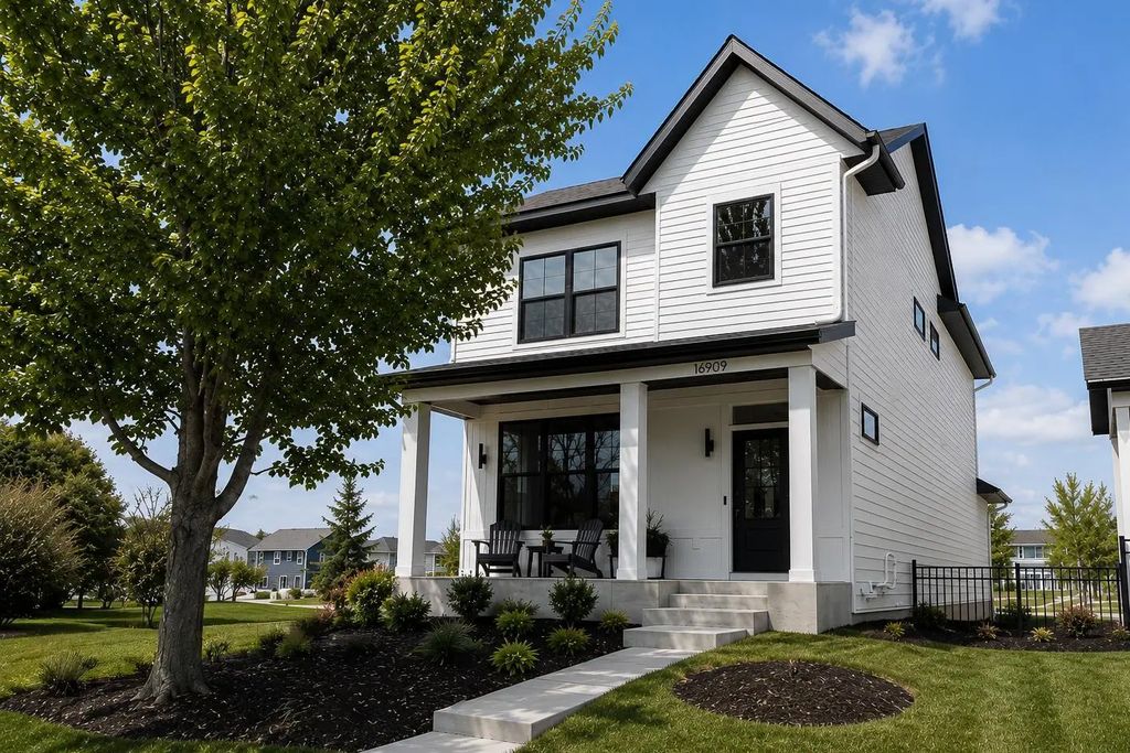 16909 Draft Horse Boulevard, Lakeville