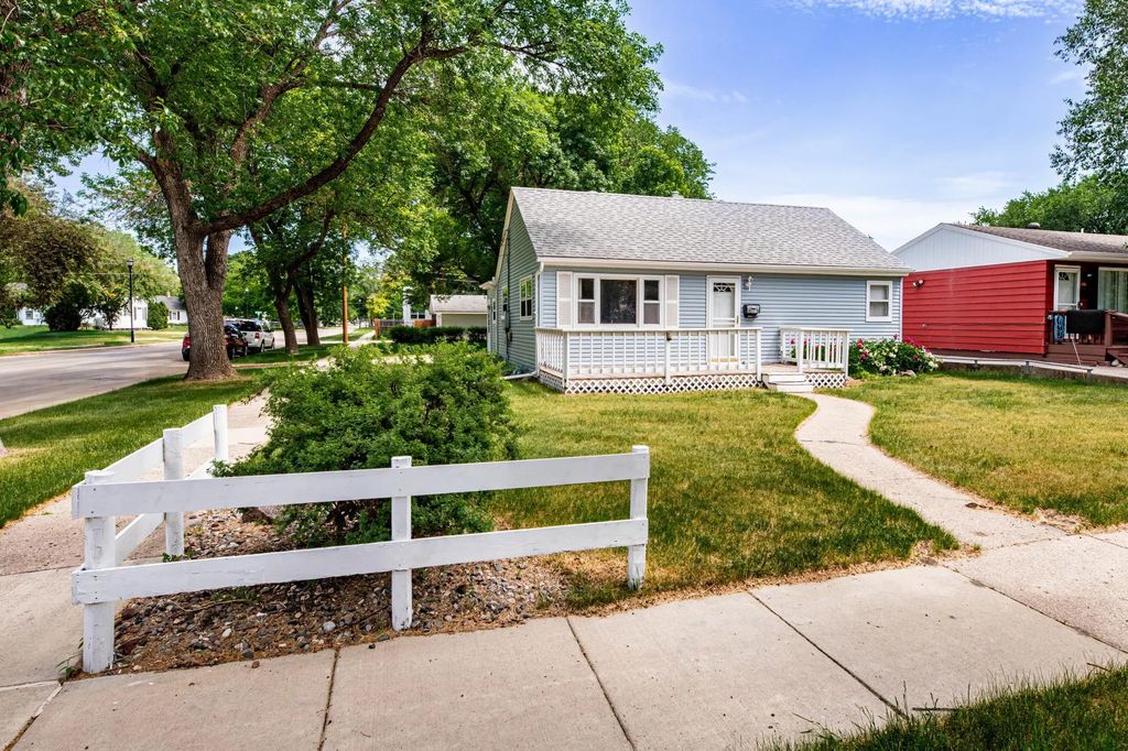 1602 14 1/2 Street S, Fargo