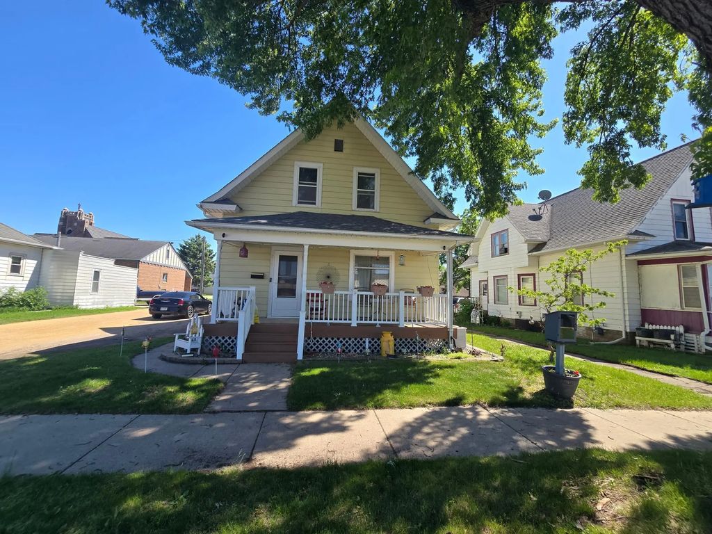 215 W 4th Street, Fairmont