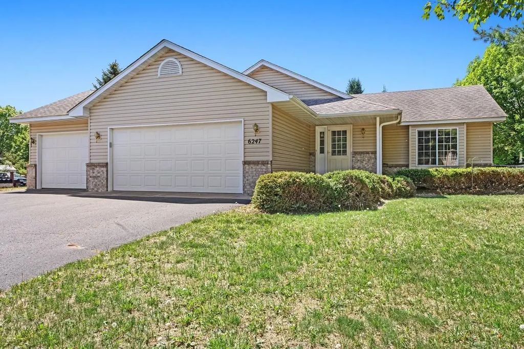 6247 Albert Lane, North Branch