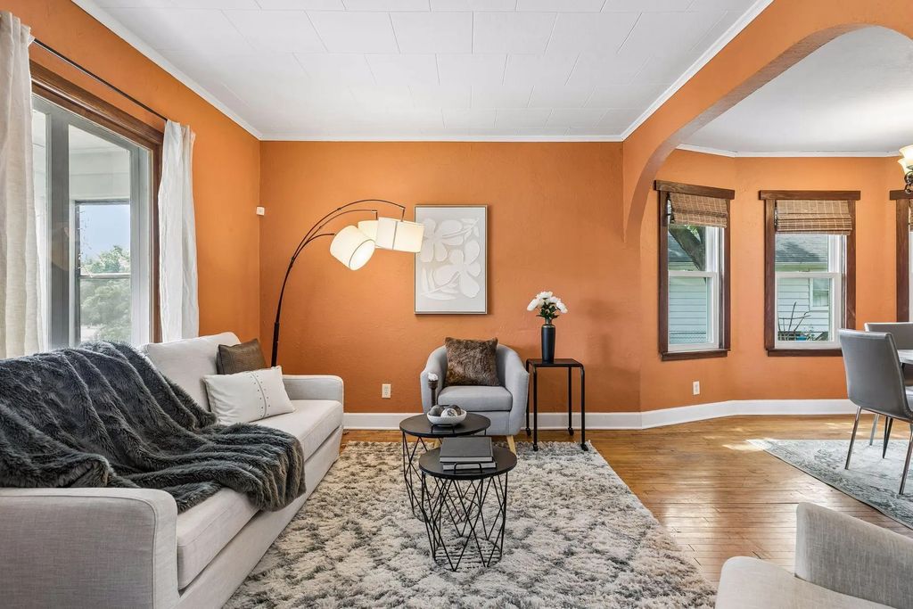 1037 Kent Street, Saint Paul