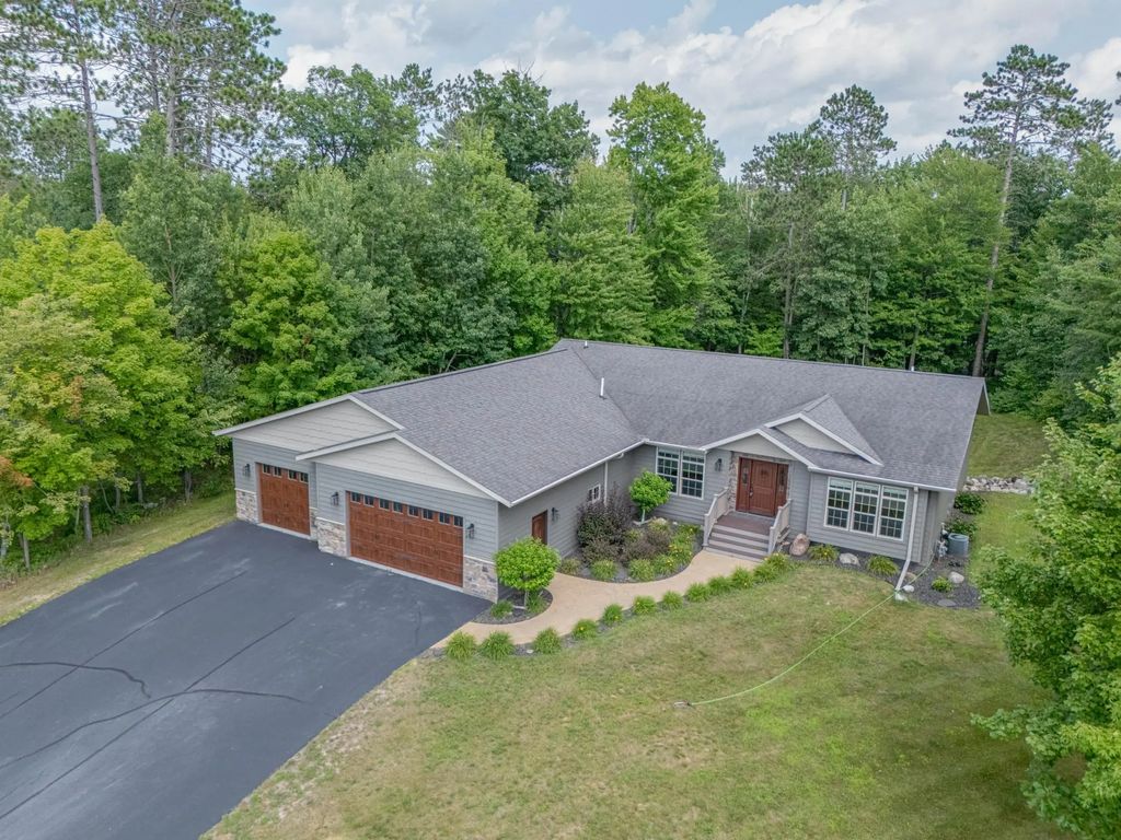1704 Forest Hills Avenue, Grand Rapids