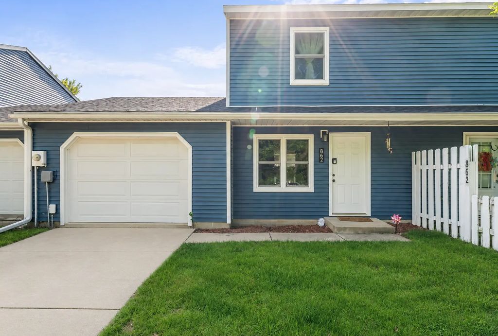 862 W Village Circle Se, Rochester
