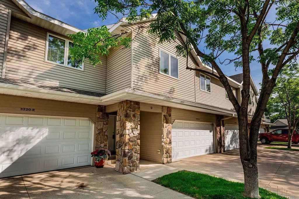 3220 40th Avenue S D, Fargo