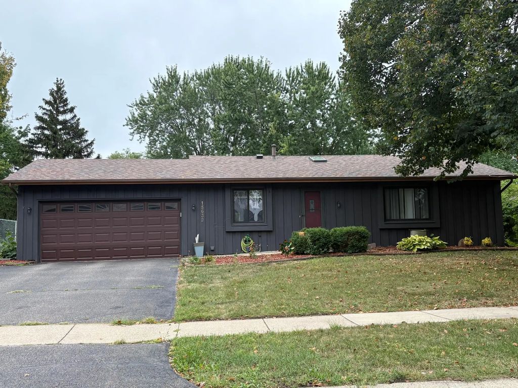 15632 Heywood Way, Apple Valley