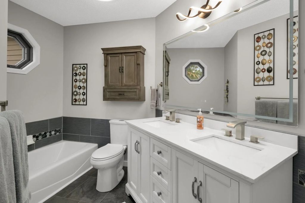 17550 Foxboro Lane, Lakeville
