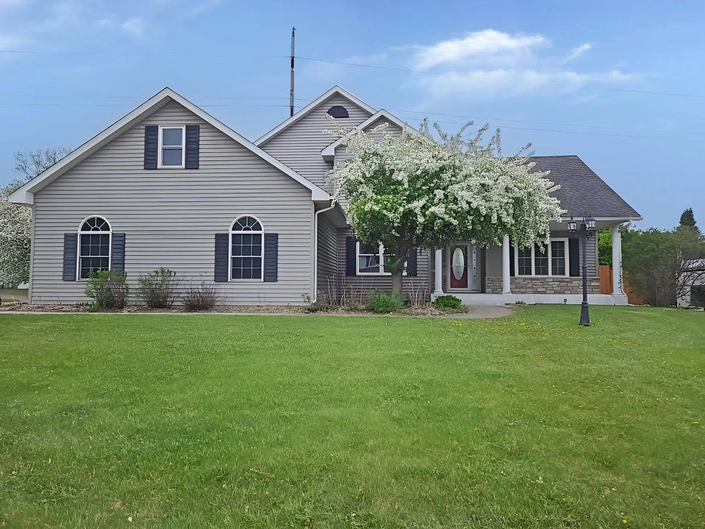 5928 Pintail Lane, White Bear Lake