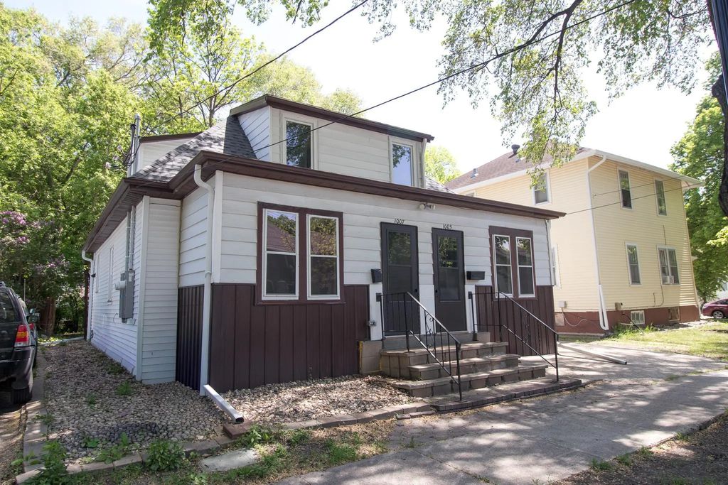 1005-1007 12th Street N, Fargo
