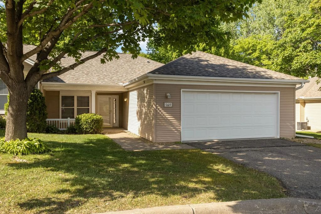 909 Bahls Drive, Hastings