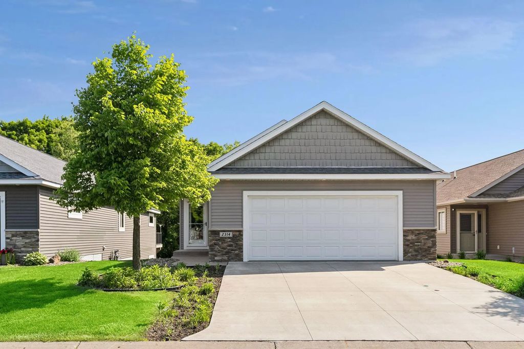 2314 Rangeview Lane, River Falls