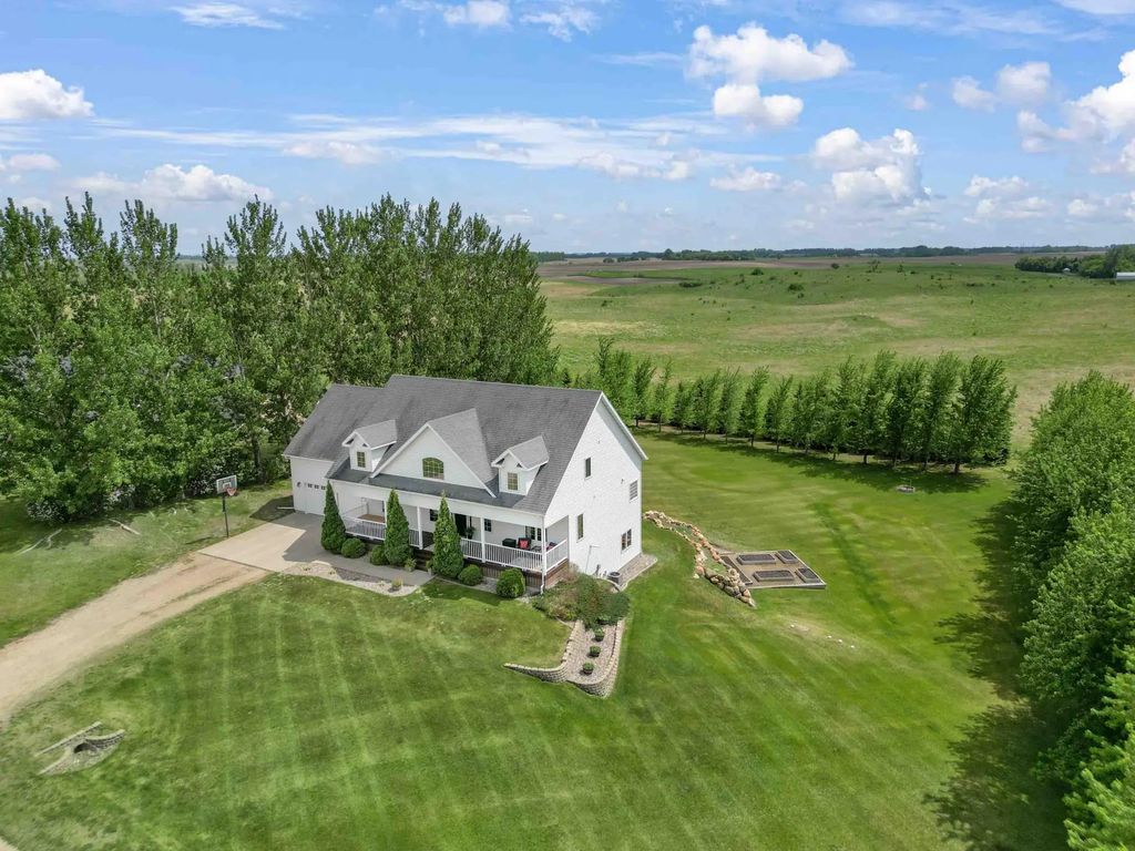 21677 162nd Avenue S, Barnesville