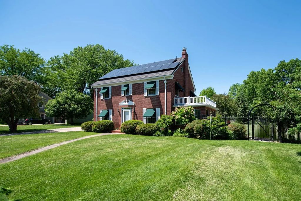 104 Hannah Street, Mankato