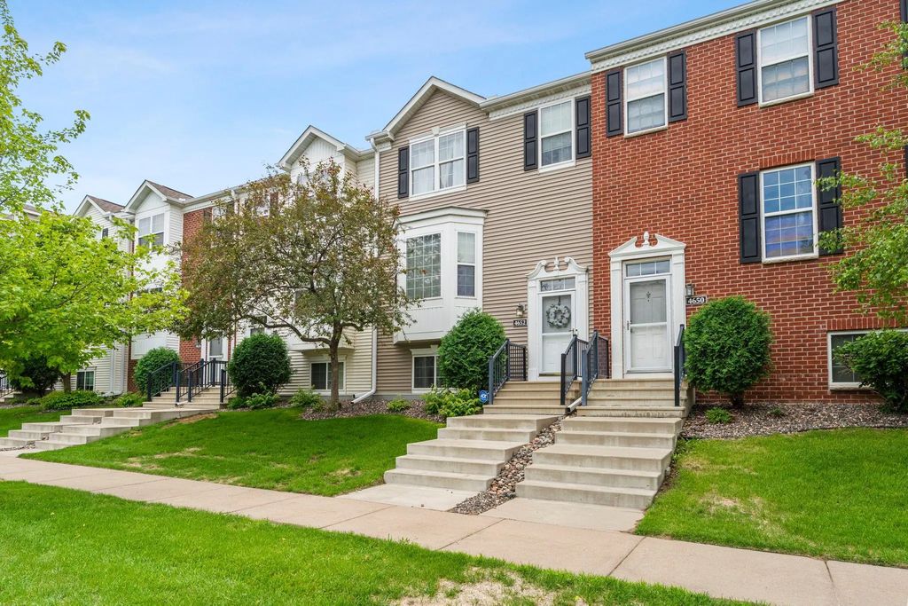 4652 Woodland Avenue, Shakopee