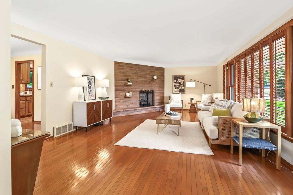 2918 Armour Terrace, Saint Anthony