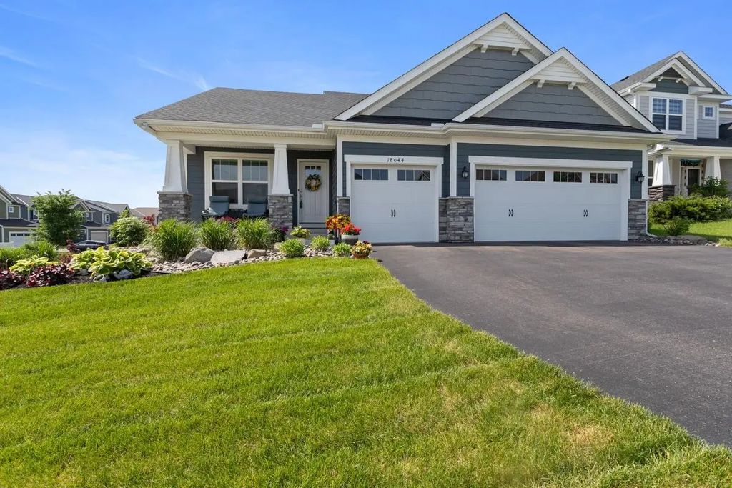 18044 Harlow Path, Lakeville