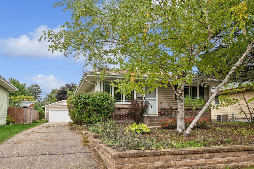 1493 Arundel Street, Saint Paul