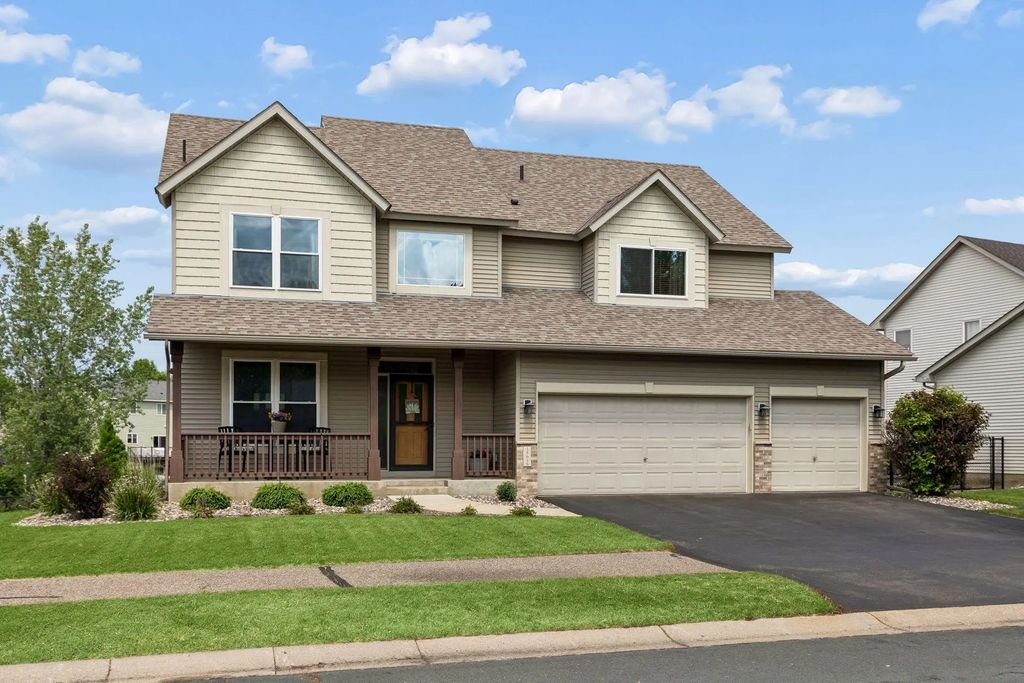 18618 Dunbury Avenue, Farmington