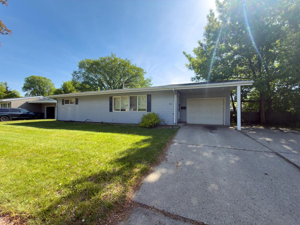 1812 4th Street S, Moorhead