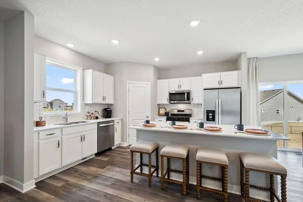 17081 Draper Way, Lakeville