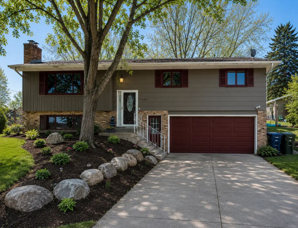 1424 18th Avenue Nw, New Brighton