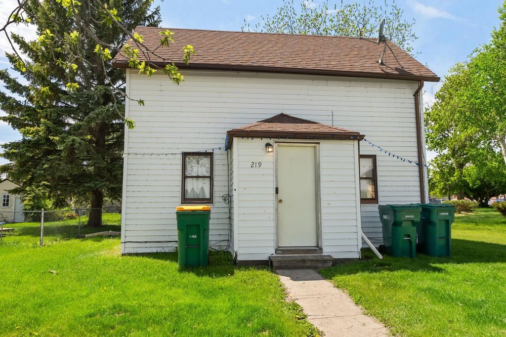 219 5th Avenue Ne, Mayville