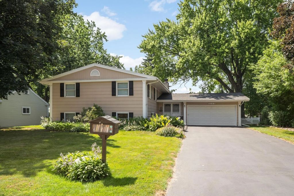5233 W 105th Street, Bloomington