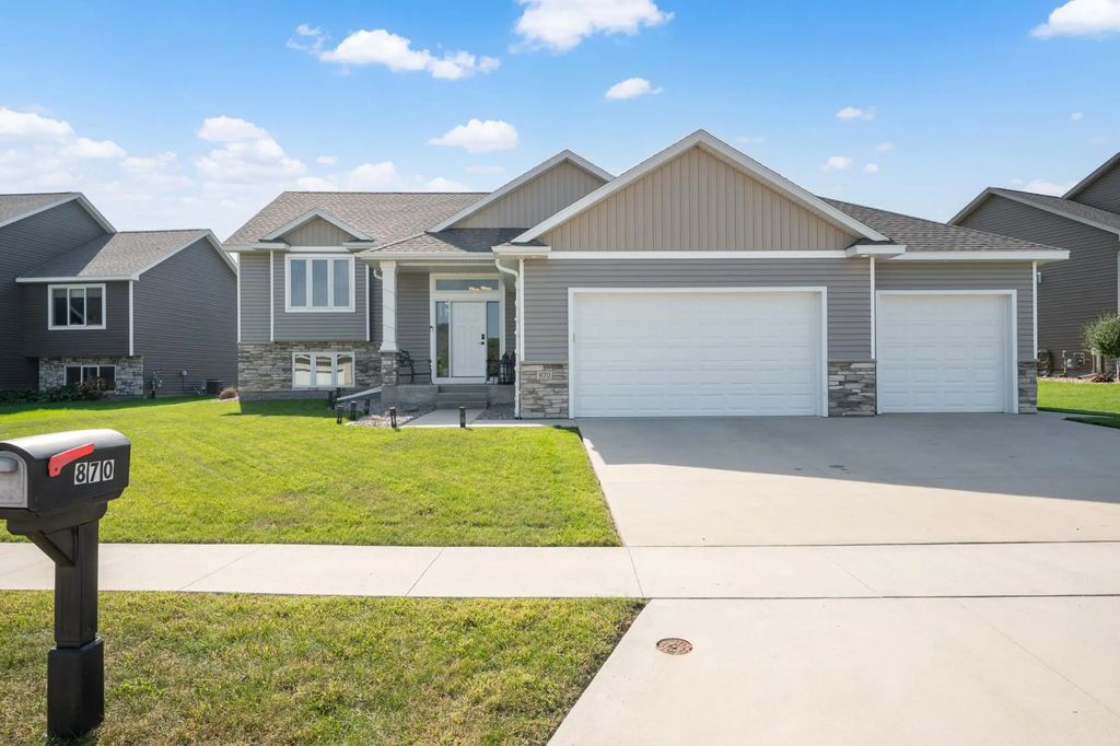 870 Portsmith Drive Nw, Rochester
