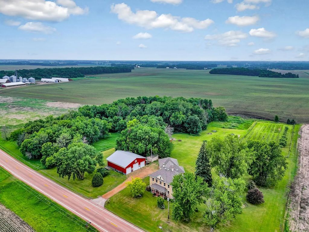 16780 County Road 34, Norwood Young America