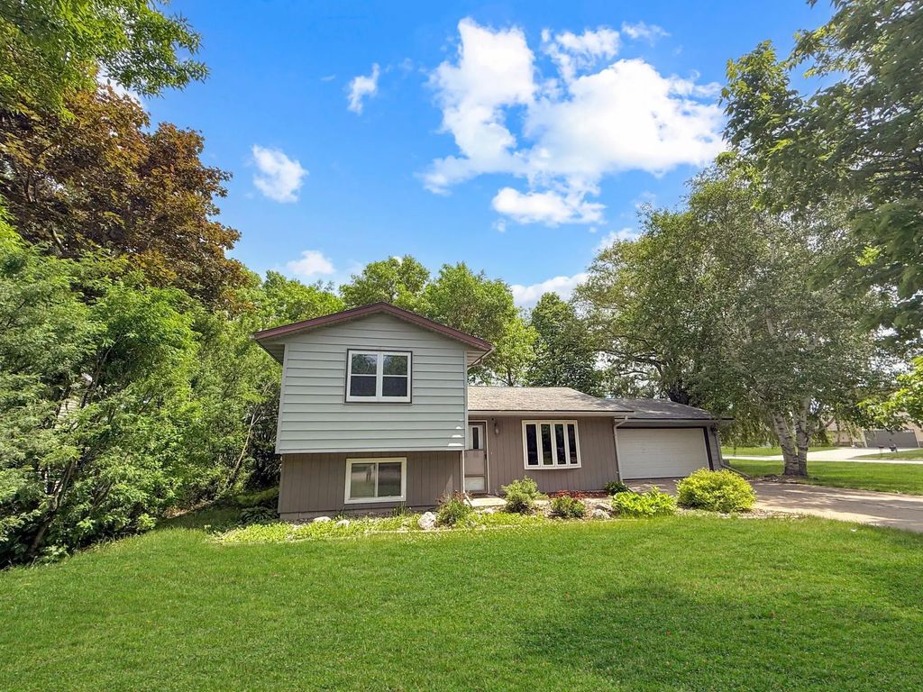 1413 12th Street Se, Willmar