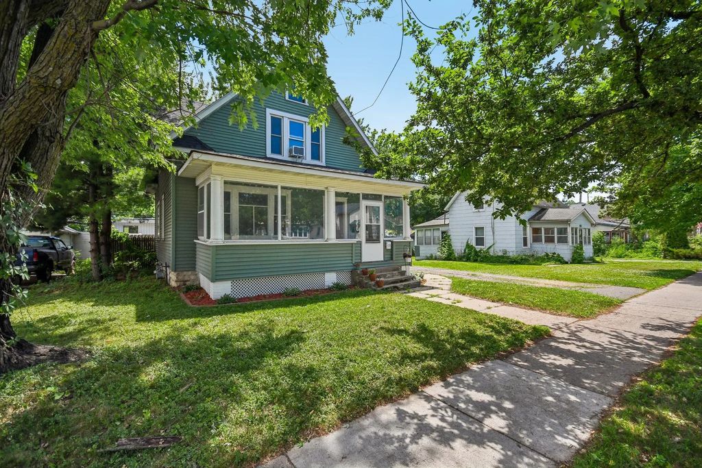 1715 Old West Main Street, Red Wing