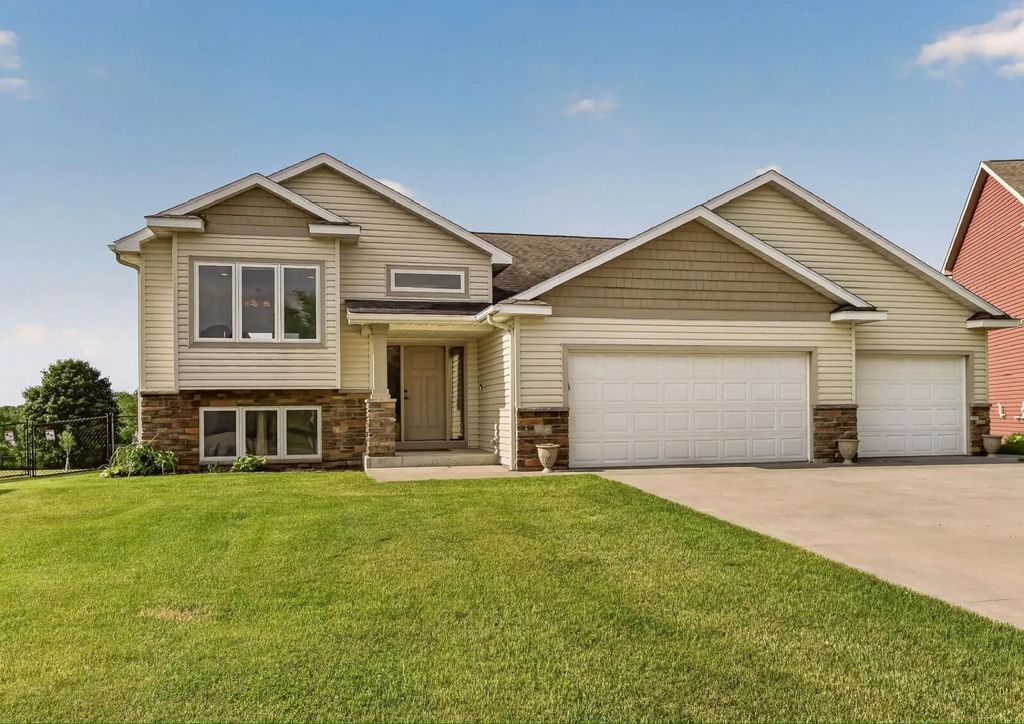 4682 Arctic Lane Nw, Rochester