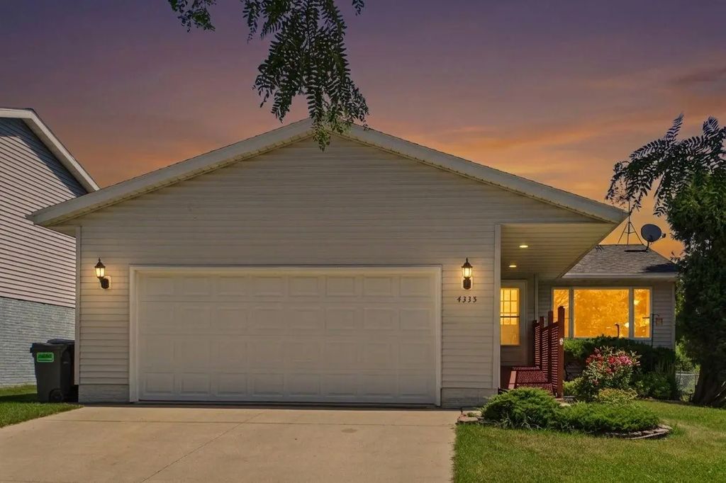 4335 Valley Drive Nw, Rochester