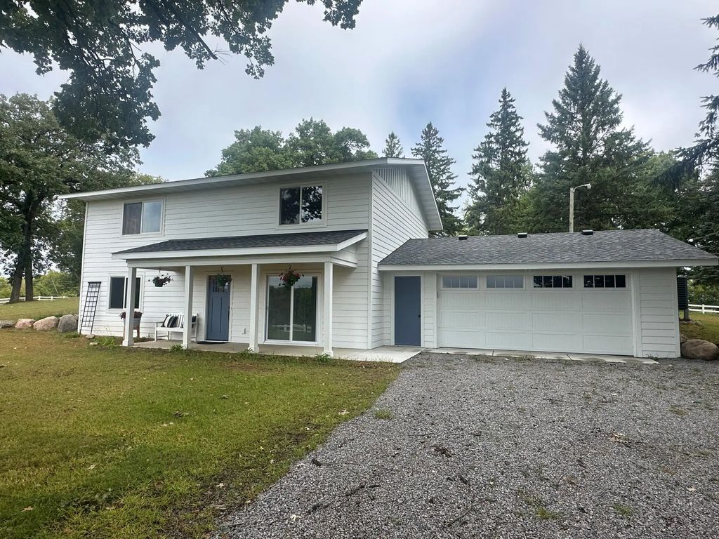 2241 County Road 39 Nw, Maple Lake