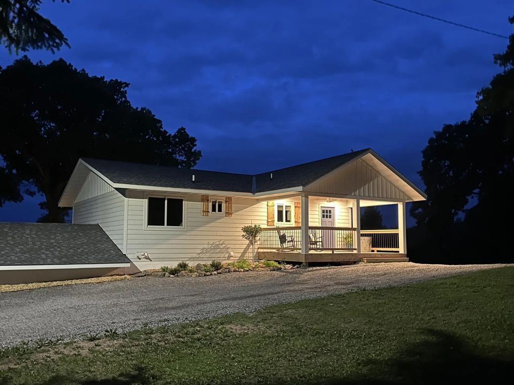 2241 County Road 39 Nw, Maple Lake