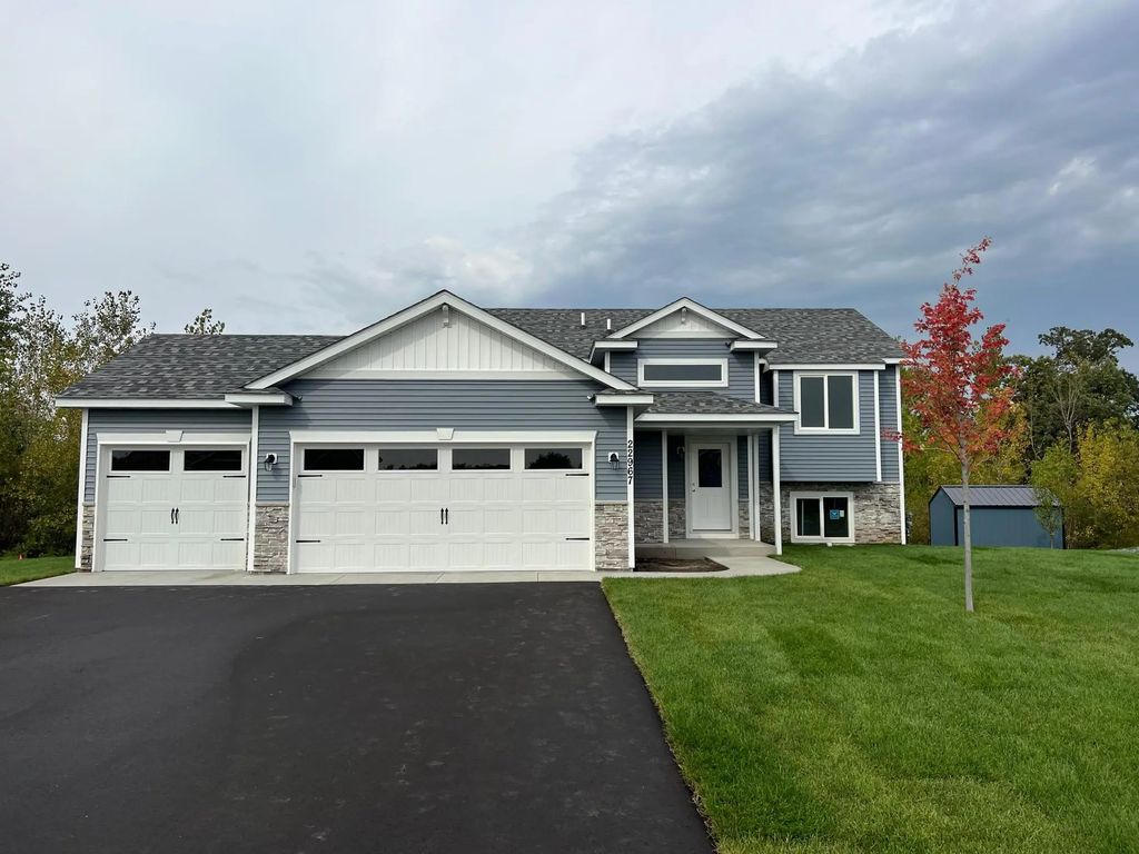 2582 Topaz Street, Saint Augusta