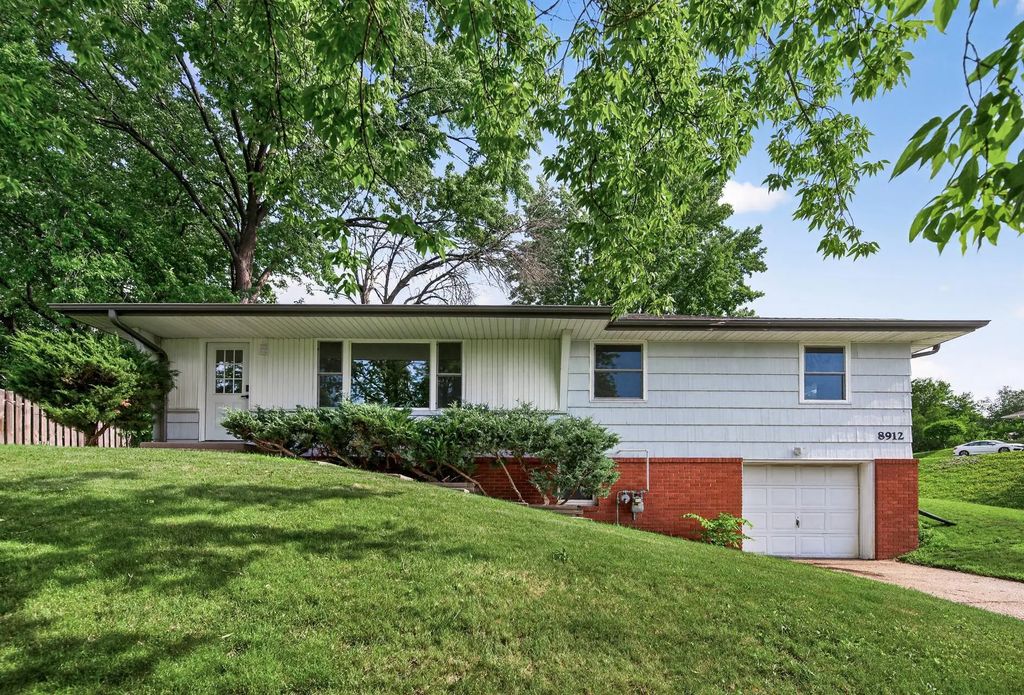 8912 Tretbaugh Drive, Bloomington