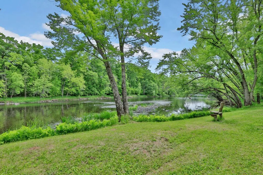 16167 Sunnyside Road, Pine City