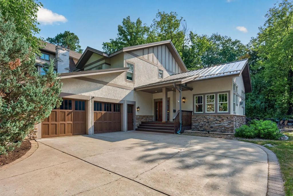 1423 June Avenue S, Golden Valley