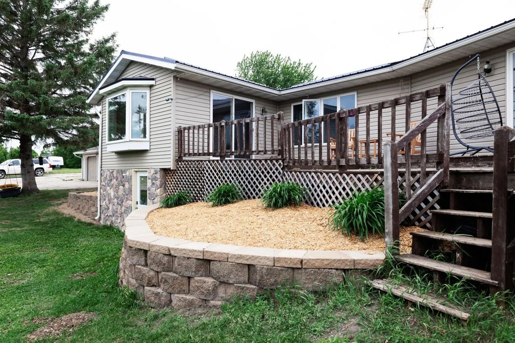 10588 Chippewa Heights Nw, Brandon