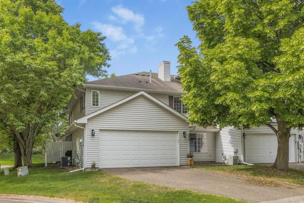 372 Gironde Court, Woodbury