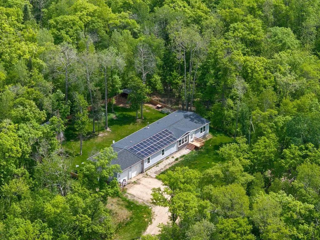 22668 299th Avenue, Akeley