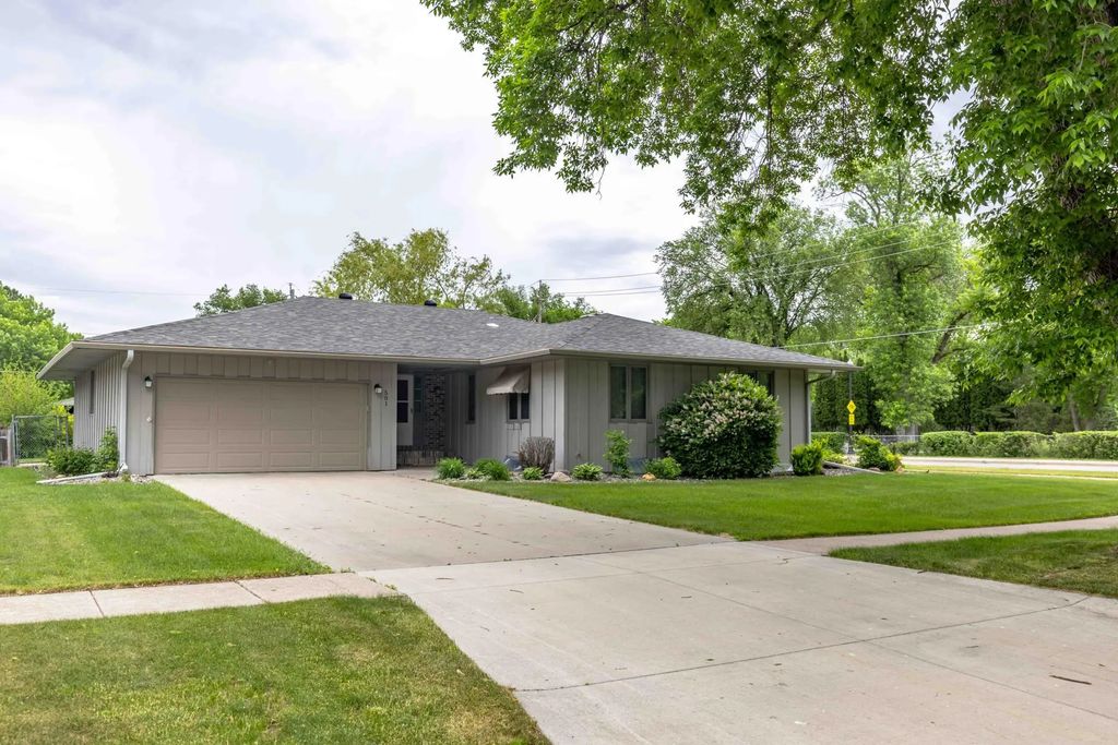 501 23rd Avenue S, Fargo