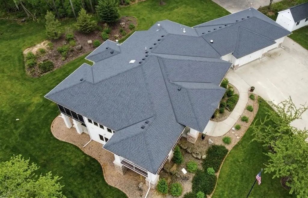 9401 Elm Court, Prior Lake