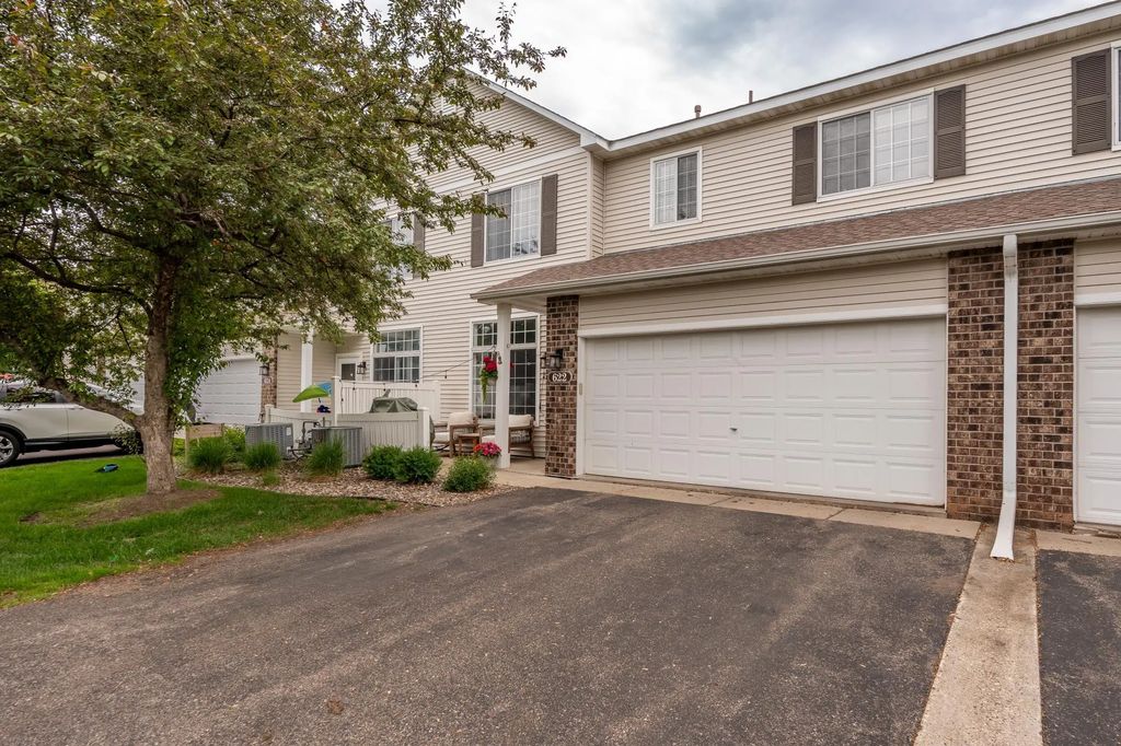 622 Tamarack Trail 1007, Farmington