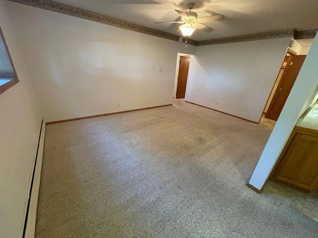 323 N German Street 2b, New Ulm