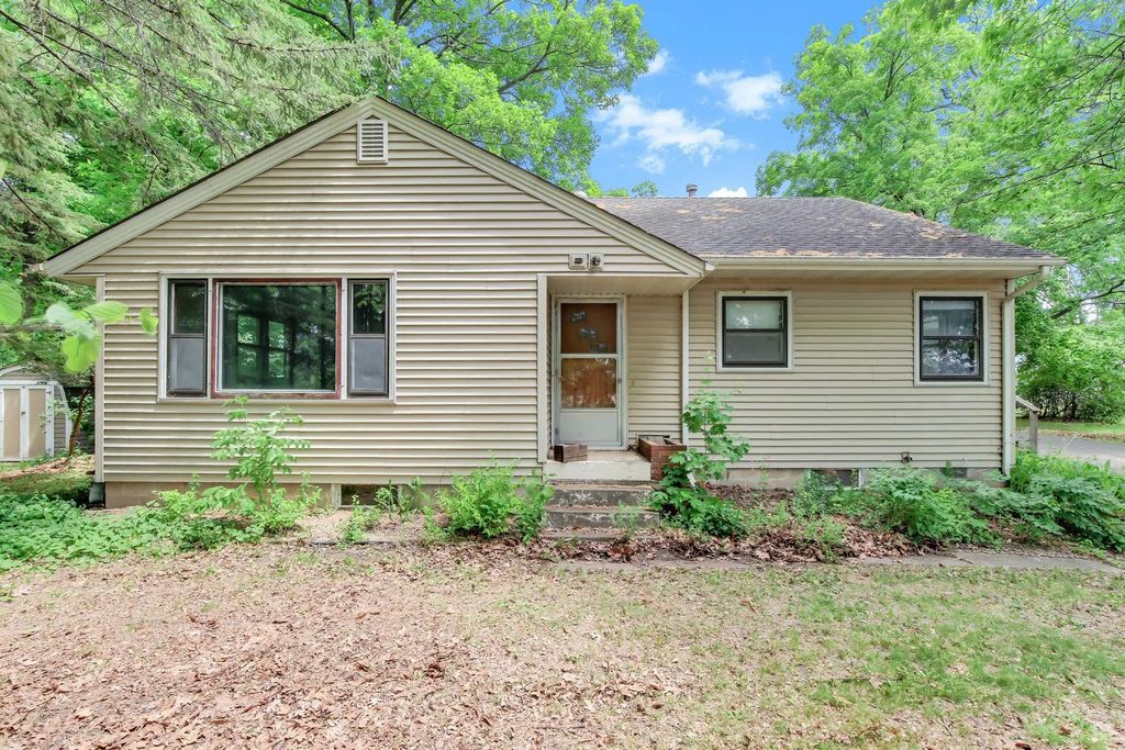 1180 Main Street S, Pine City