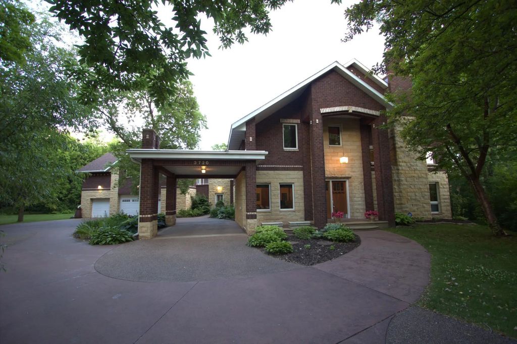 3720 Denmark Court E, Eagan
