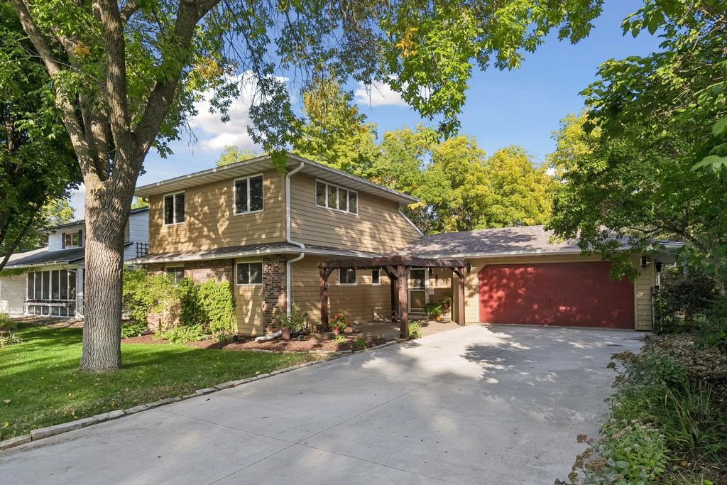 1868 Woodland Drive, Red Wing