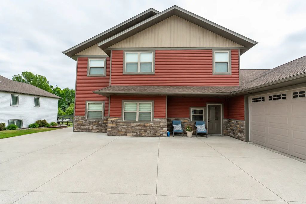 1506 Viking Court, Fergus Falls
