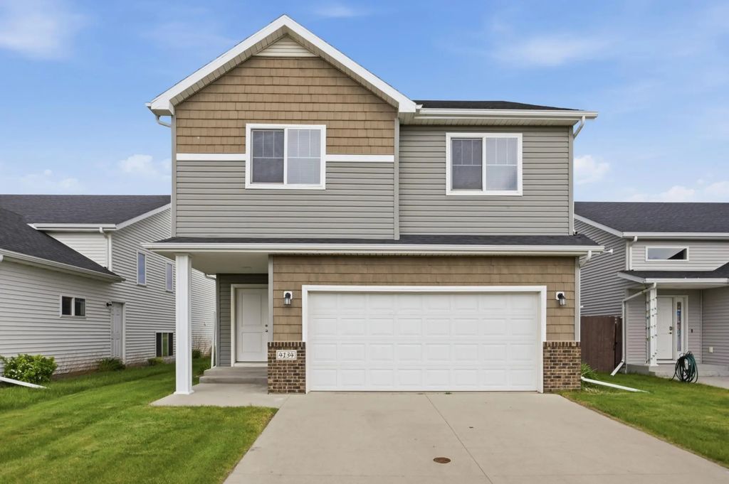 4134 14th Avenue S, Moorhead